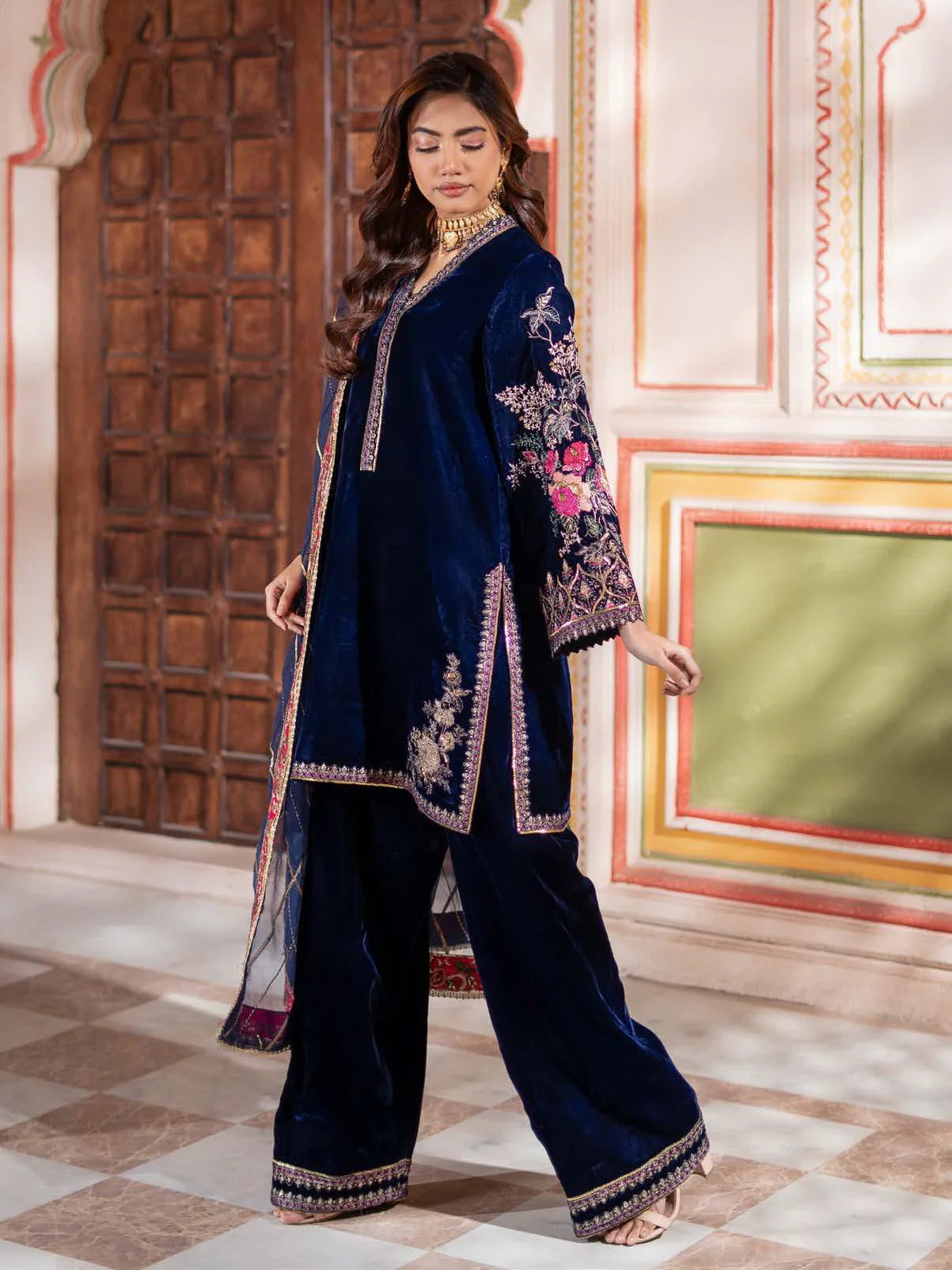 Charizma Signora Premium Embroidered Velvet Unstitched 3Pc Suit CVT4-21