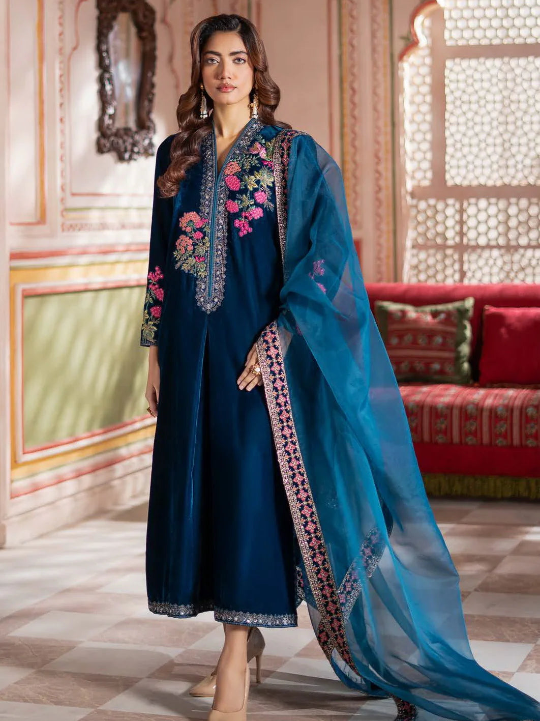 Charizma Signora Premium Embroidered Velvet Unstitched 3Pc Suit CVT4-22