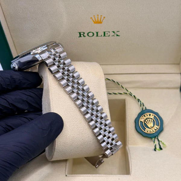 Rolex jubliee chain silver with black dial