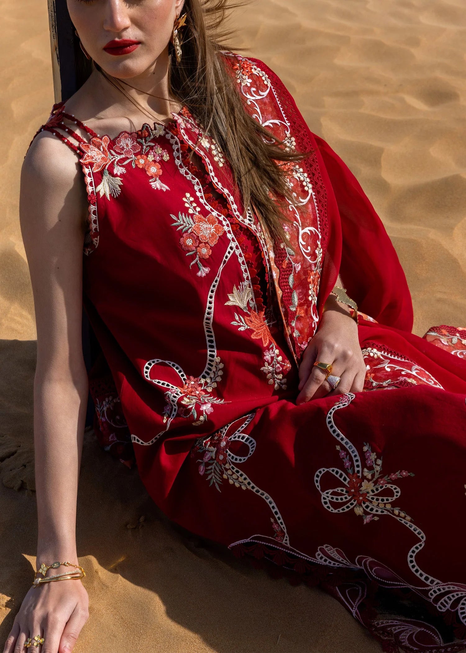 Crimson Flow Embroidered Lawn Unstitched 3Pc Suit D-8B Twirls And Ties