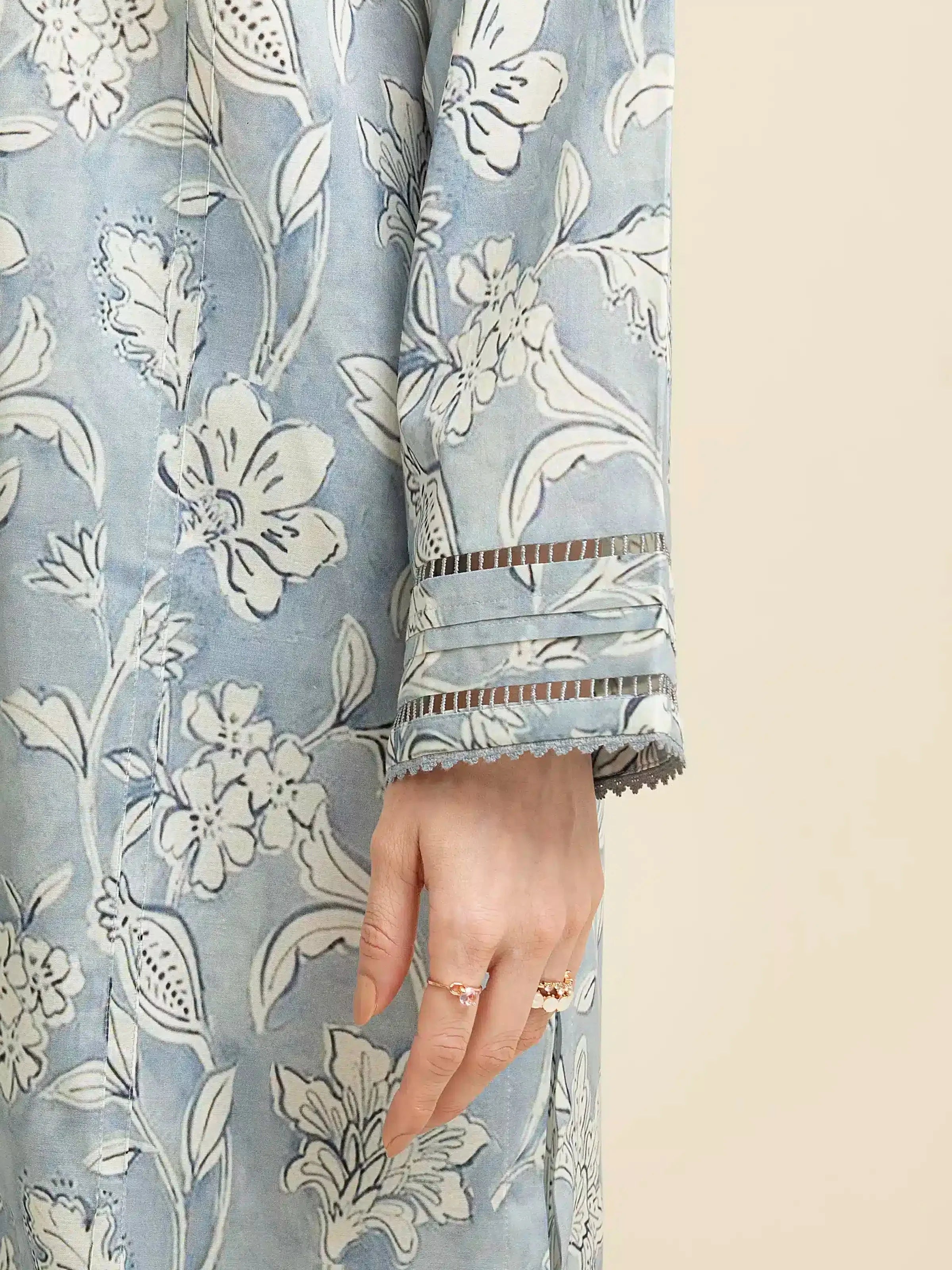 edenrobe Allure Lawn Unstitched Printed 3Pc Suit EWU5A1-35087