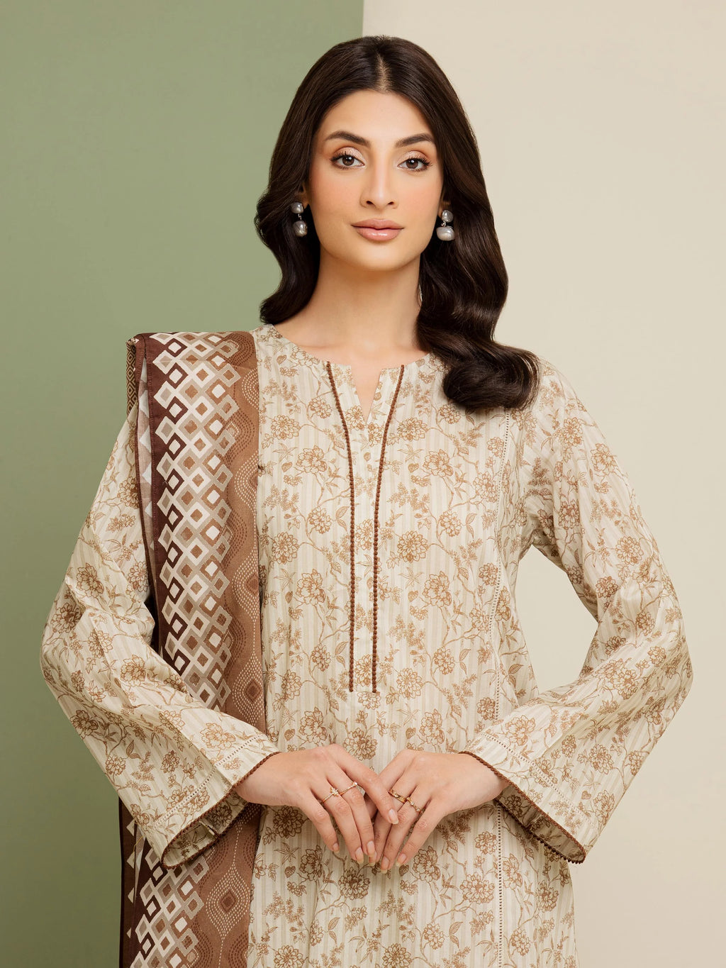 edenrobe Allure Lawn Unstitched Printed 3Pc Suit EWU5A1-35098