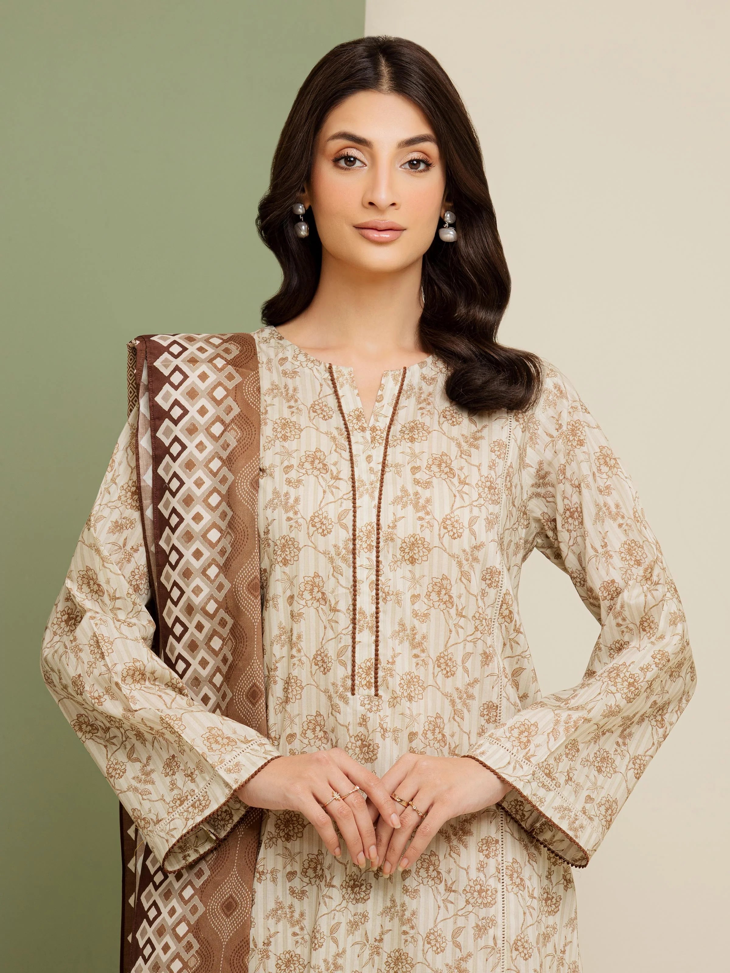 edenrobe Allure Lawn Unstitched Printed 3Pc Suit EWU5A1-35098