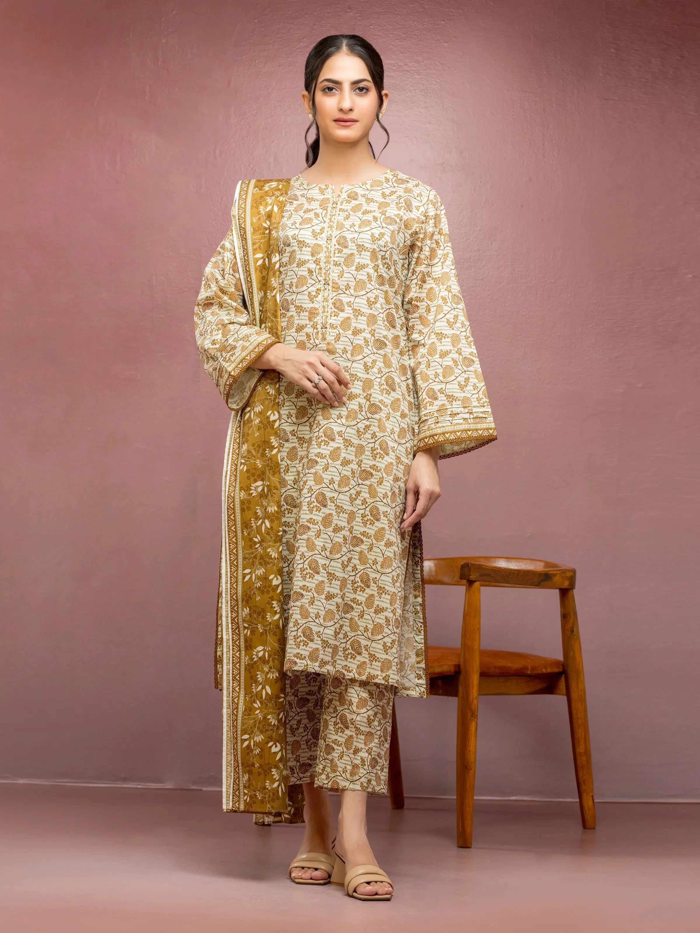 edenrobe Allure Lawn Unstitched Printed 3Pc Suit EWU5A1-35113