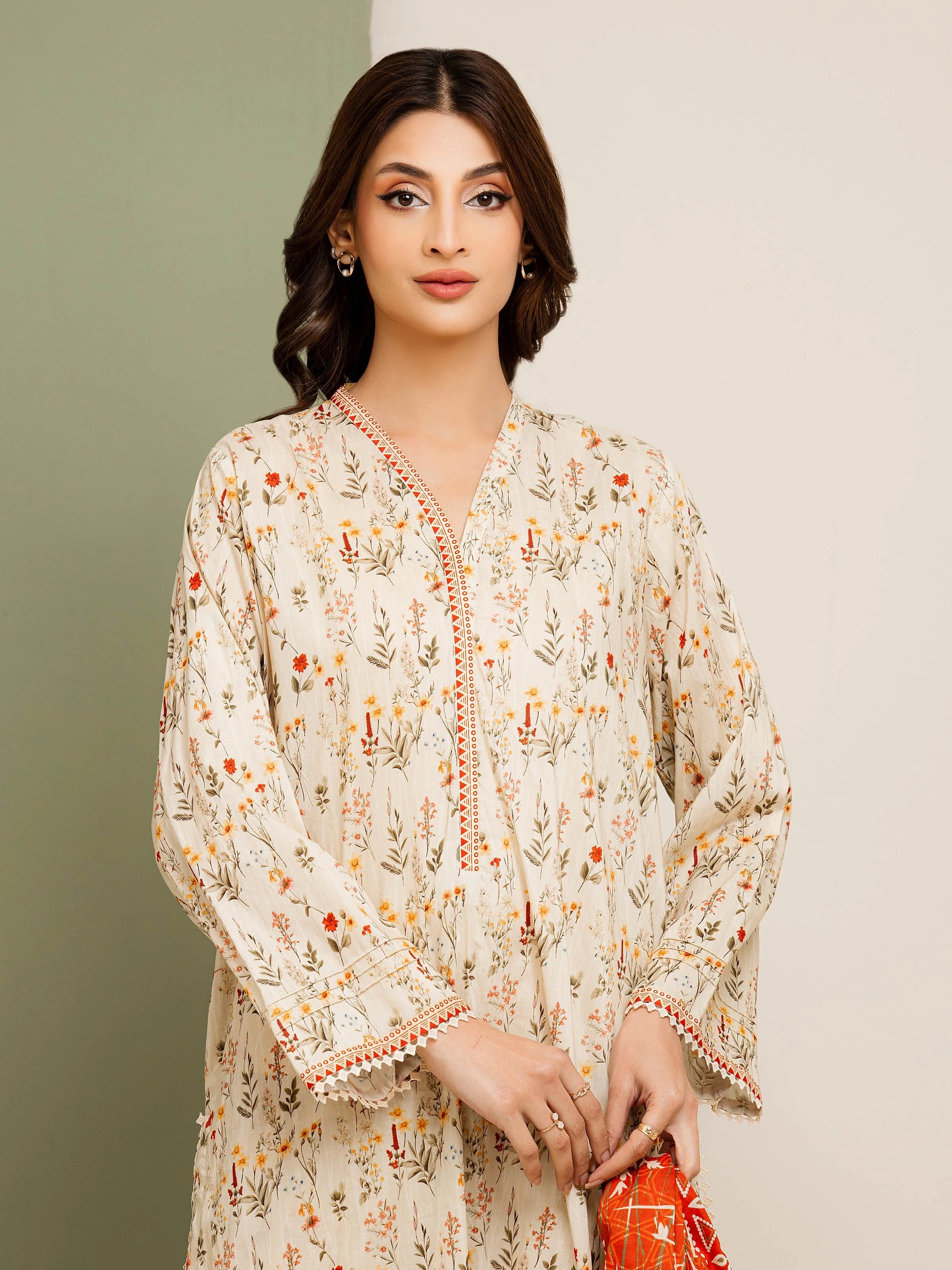 edenrobe Allure Lawn Unstitched Printed 3Pc Suit EWU5A1-35115