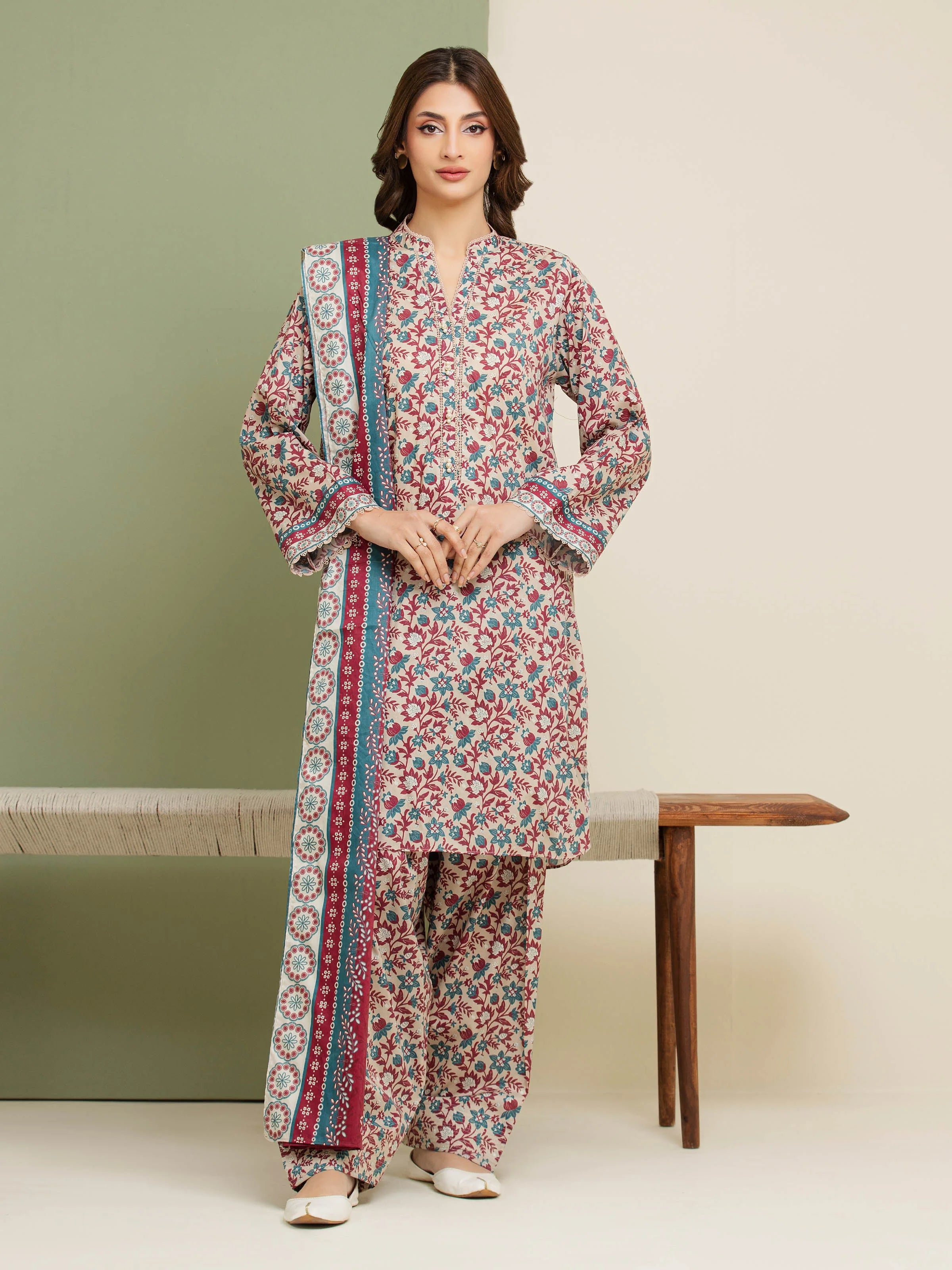 edenrobe Allure Lawn Unstitched Printed 3Pc Suit EWU5A1-35175x