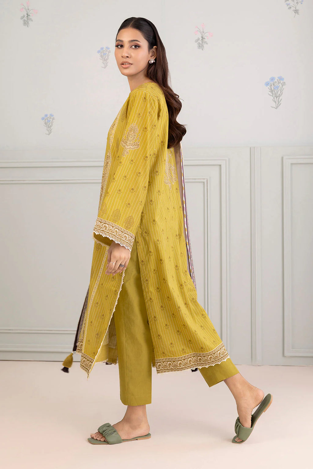 Zellbury Summer Printed Lawn Unstitched 3Pc Suit WUS25X30432