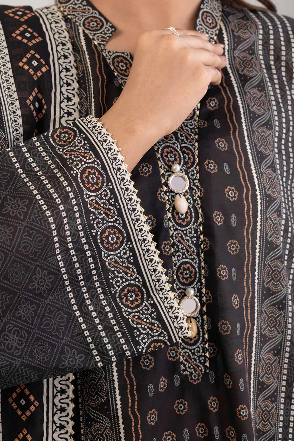 Zellbury Summer Printed Lawn Unstitched 3Pc Suit WUS25X30434